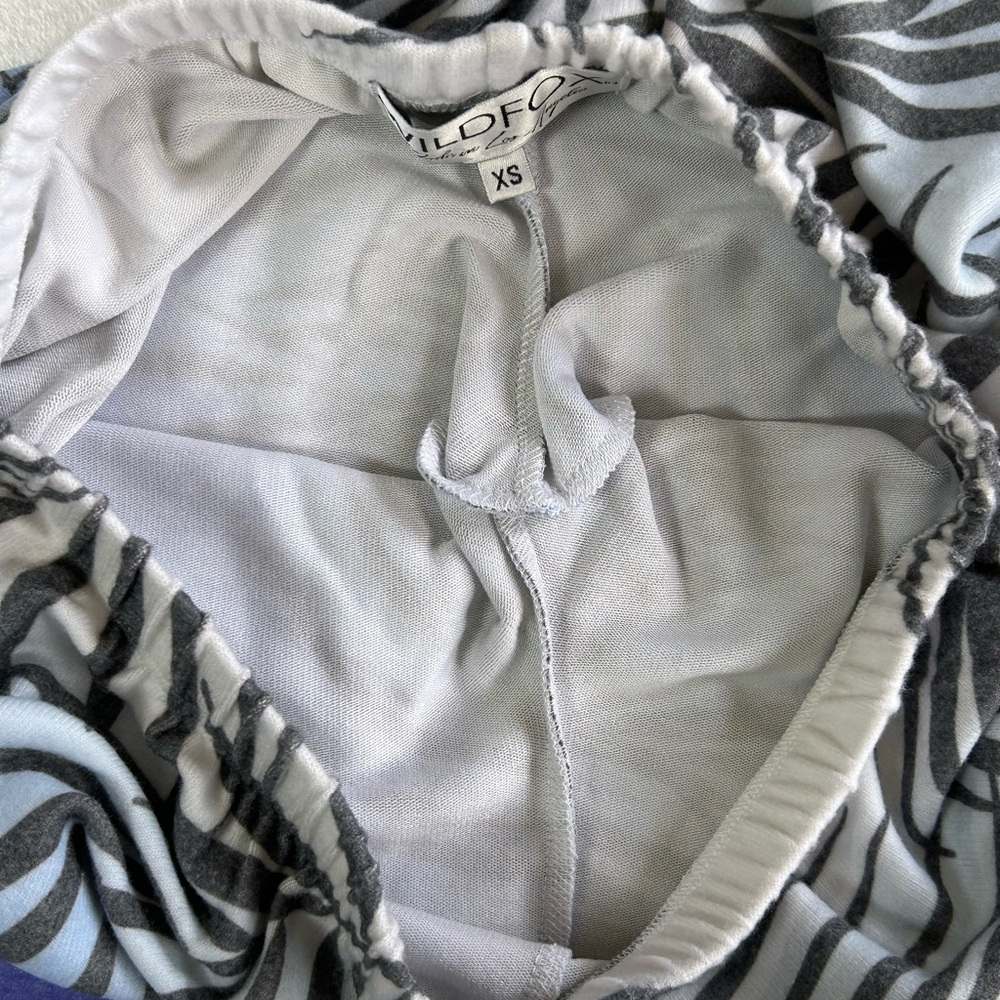 Wildfox Set Ombre Bahama Print V- Neck Sweatpants & Jogger Pants - Picture 13 of 16